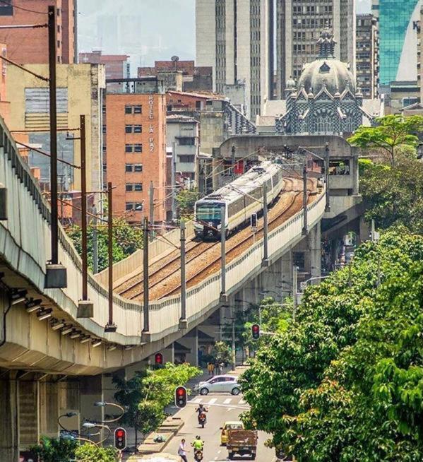 Apartamento Aparta En Laureles Estadio 105 Mts Cuadrados Medellín