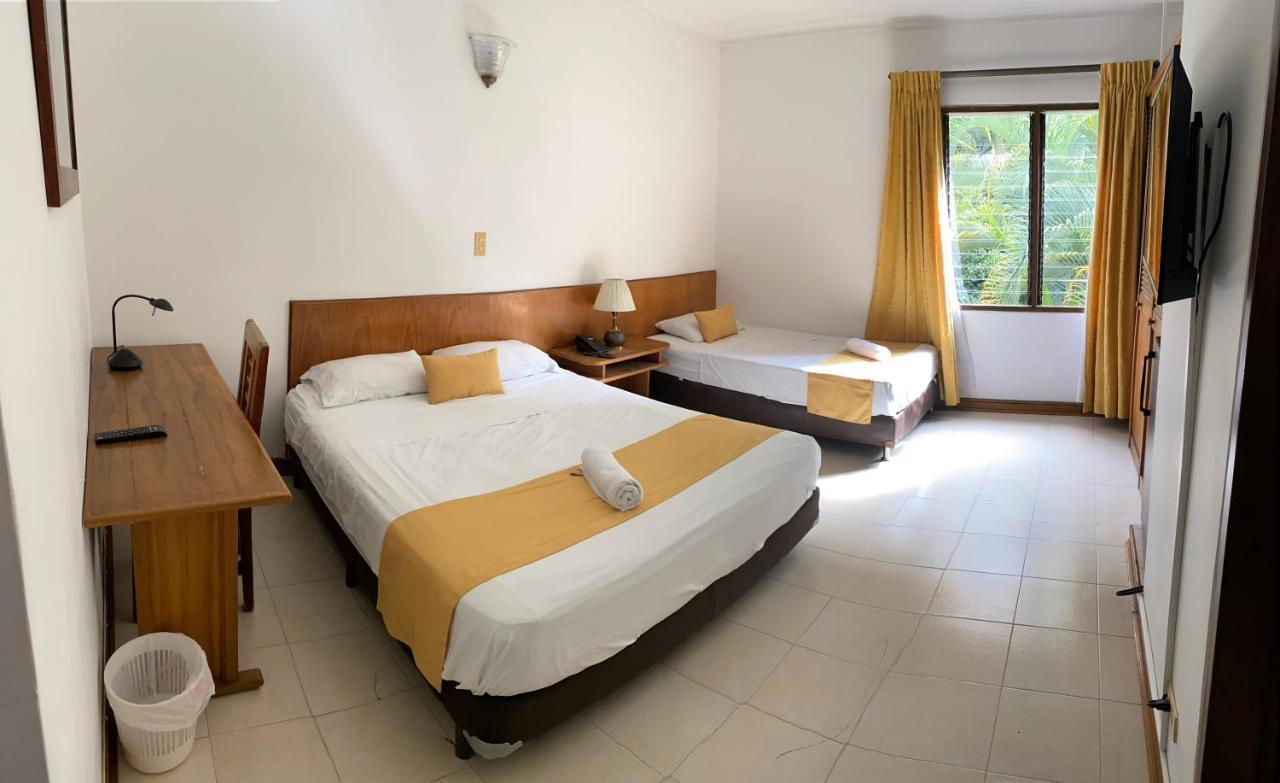 Hotel Casa Rosales 3*