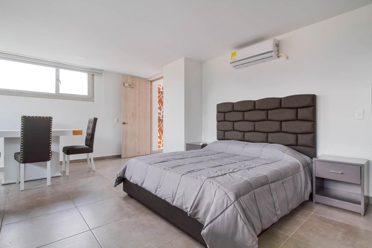 Camelot Apartment *