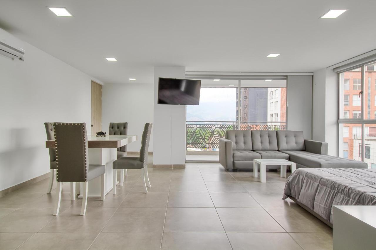 Camelot Apartment *