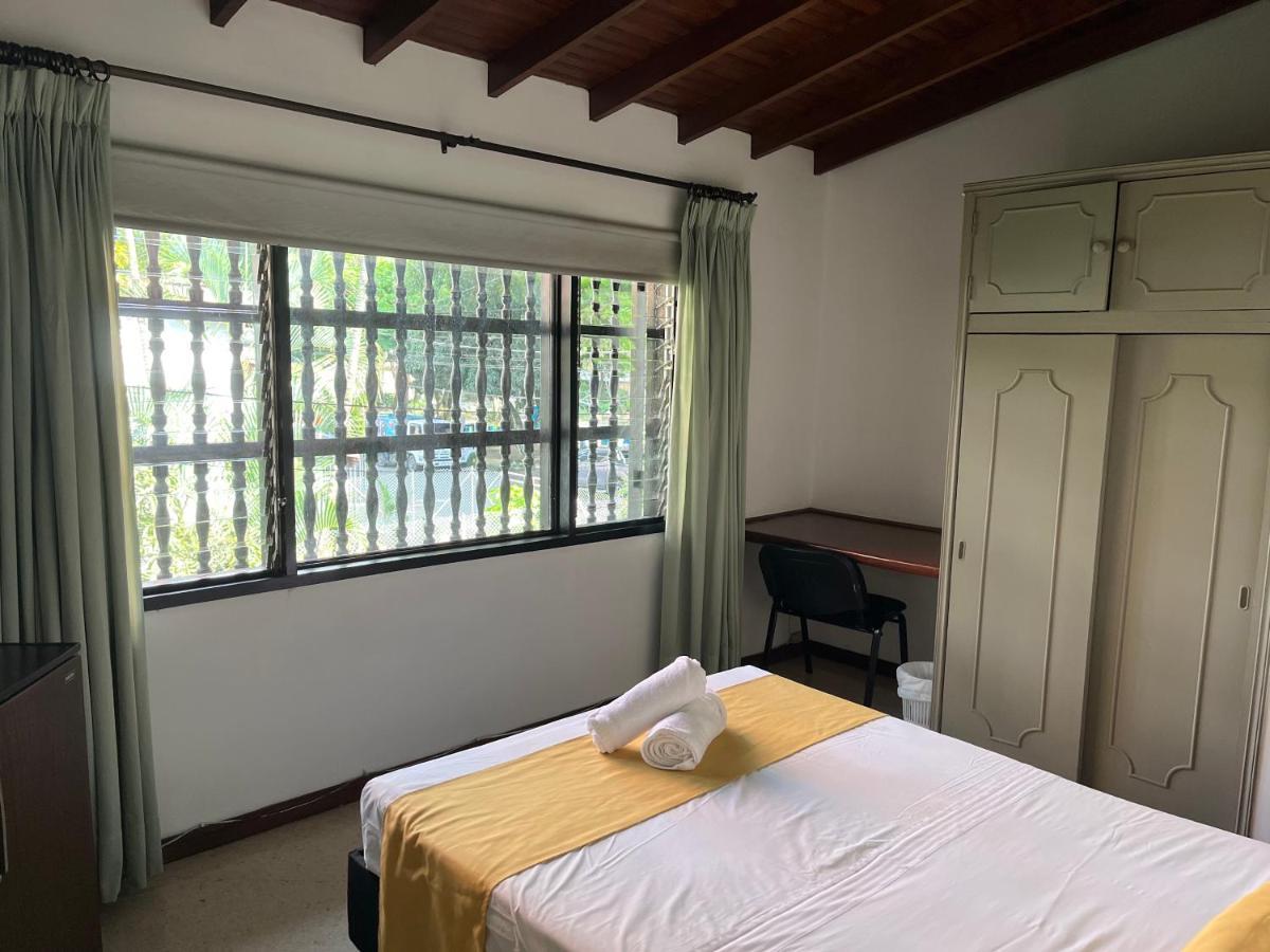 Hotel Casa Rosales