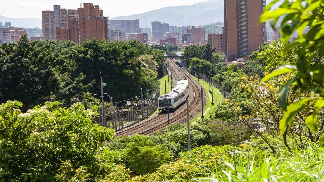 Familiar En Barrio El Poblado Apartamento Medellín