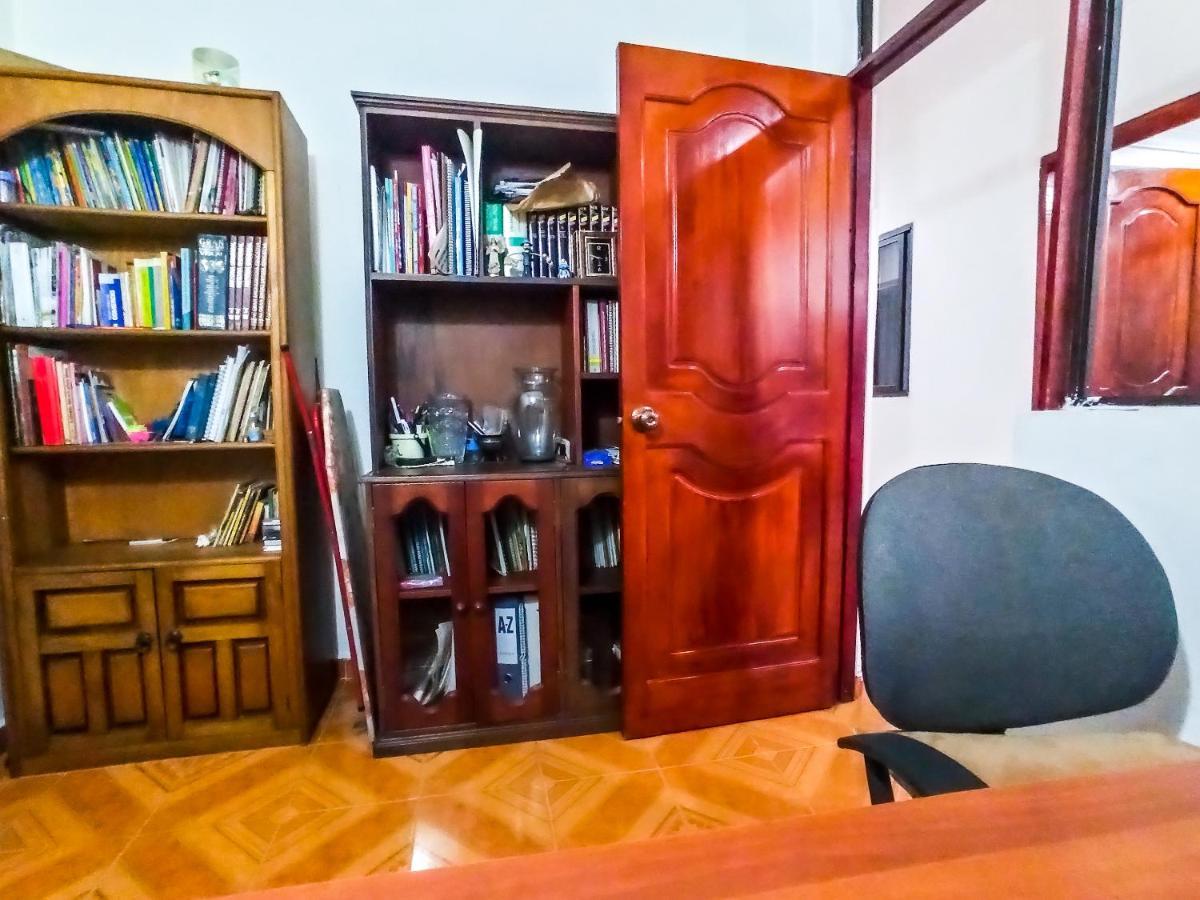 Apartamento Comoda Casa Cerca Al Estadio Y Metro, Barrio Floresta, Medellín