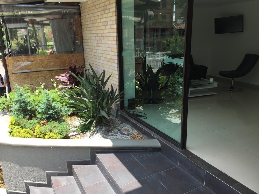 Hotel Lobby Park 3*