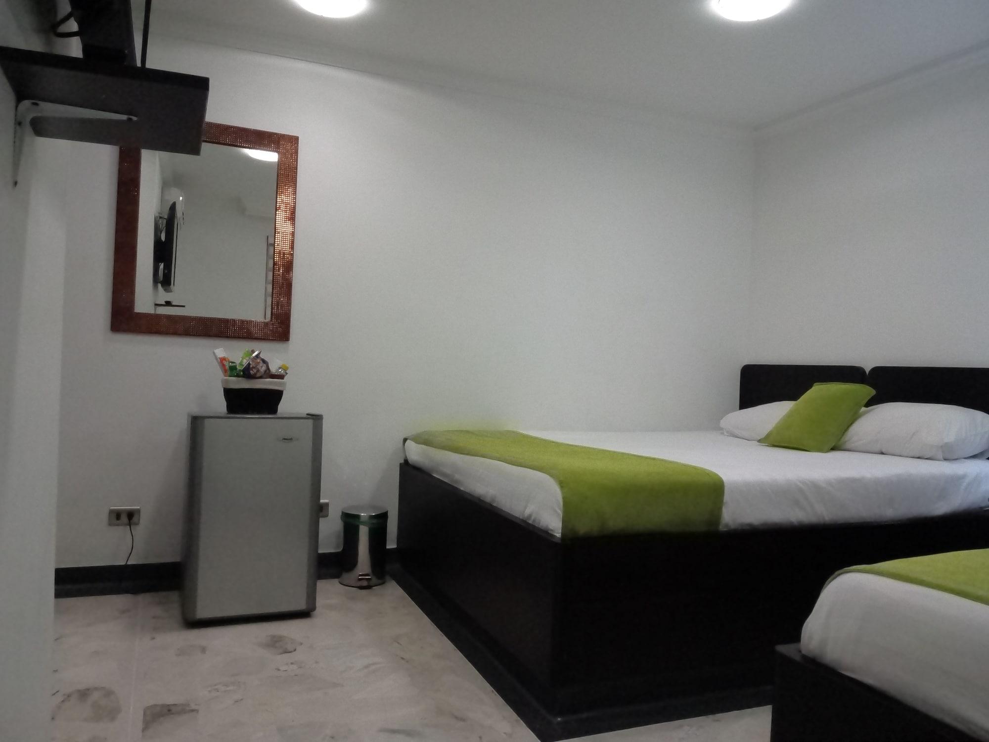 Calasanz Real Hotel 3*