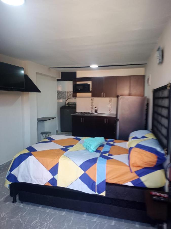 Aparta Estudios Michelle En Robledo A 20 Minutos Del Centro Al Lado De La Universidad Esumer, Imprescindible El Pago De La Primer Noche * Medellin