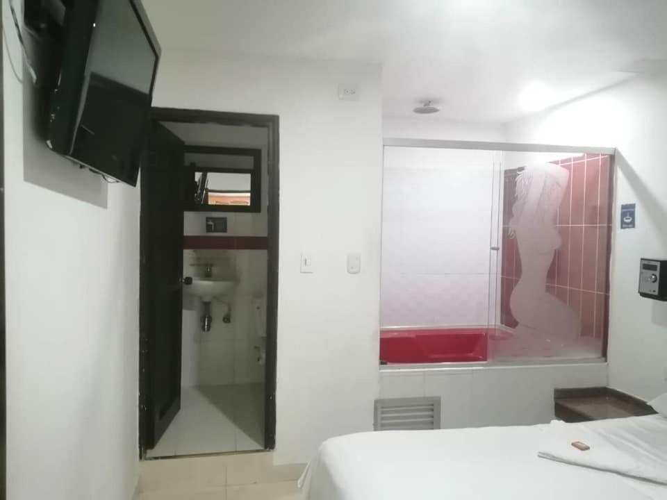 Marat Hotel