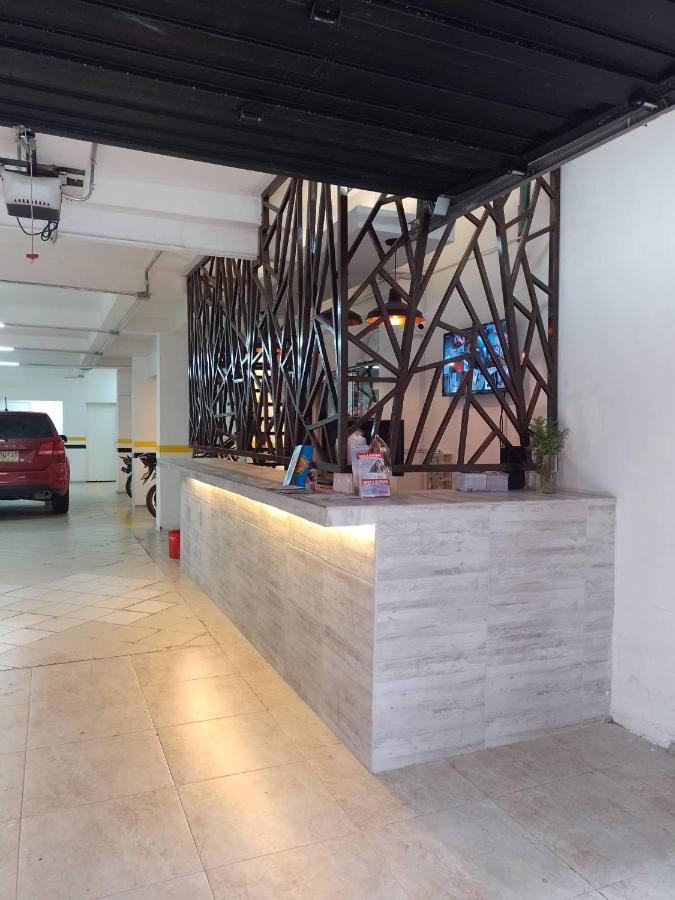Hotel Marat *