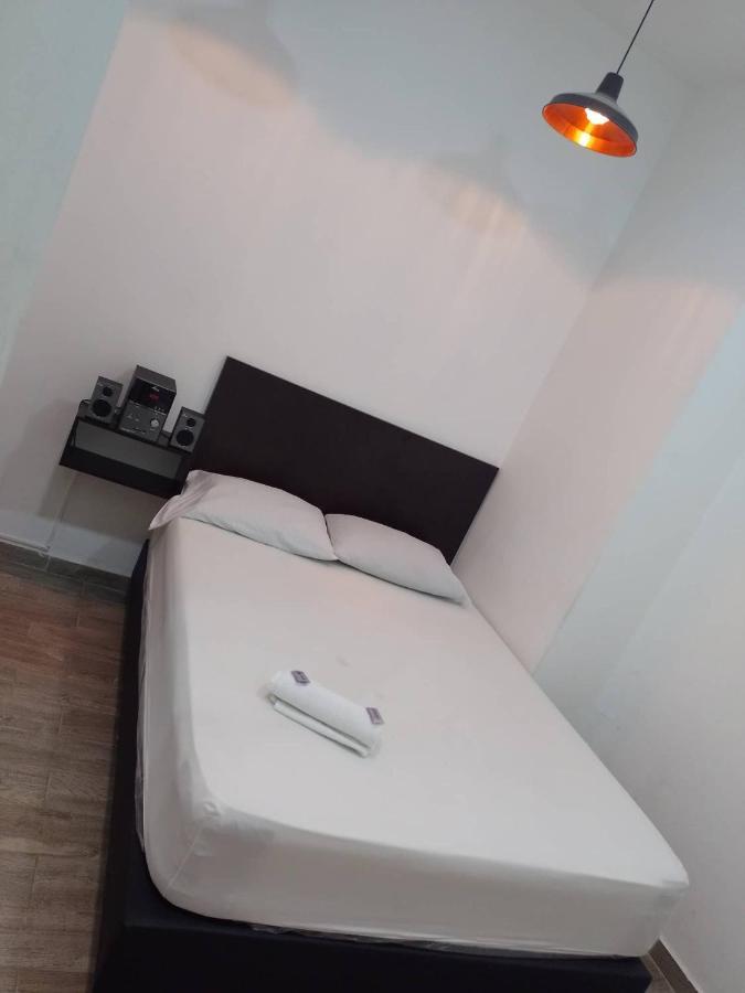 Hotel Marat *