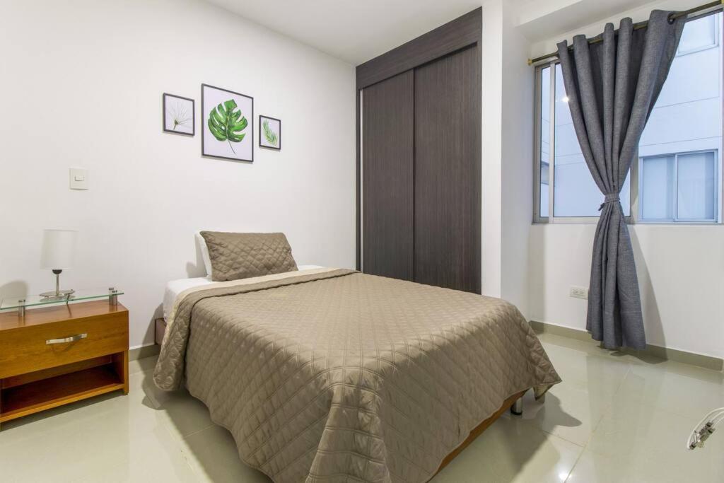 Amplio Apartamento En Calasanz - Estadio