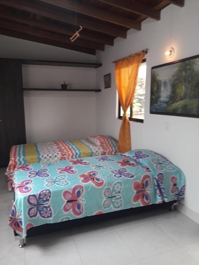 La Comunita-cinema Habitación en casa particular Medellín