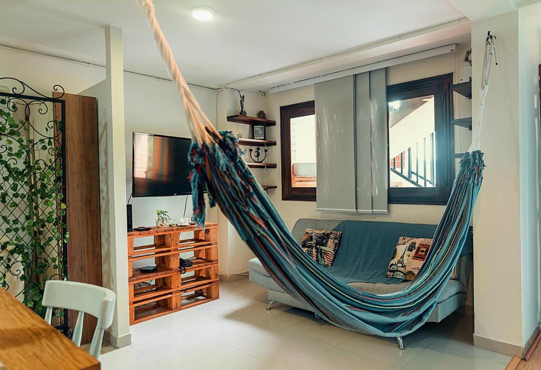 Apartamento Encantador! Con Calor De Hogar!!