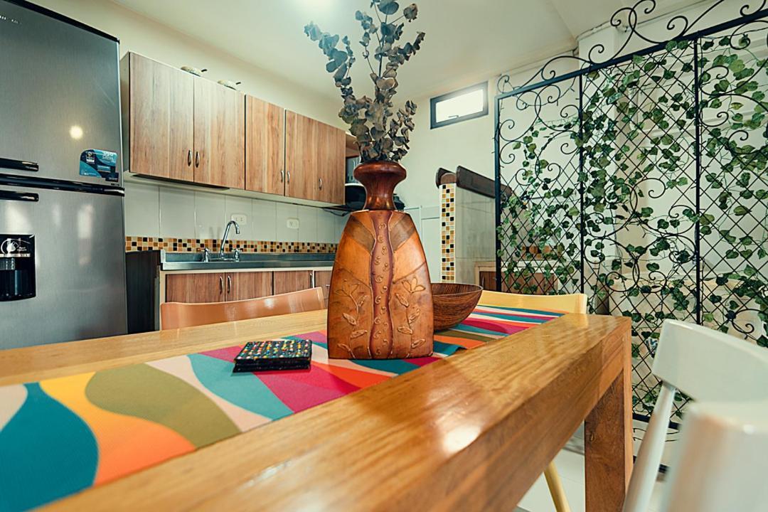 Encantador! Con Calor De Hogar!! Apartamento *