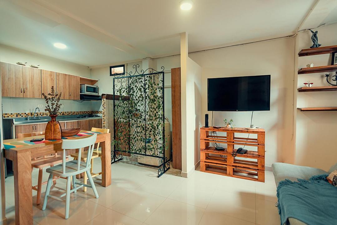 Apartamento Encantador! Con Calor De Hogar!! *