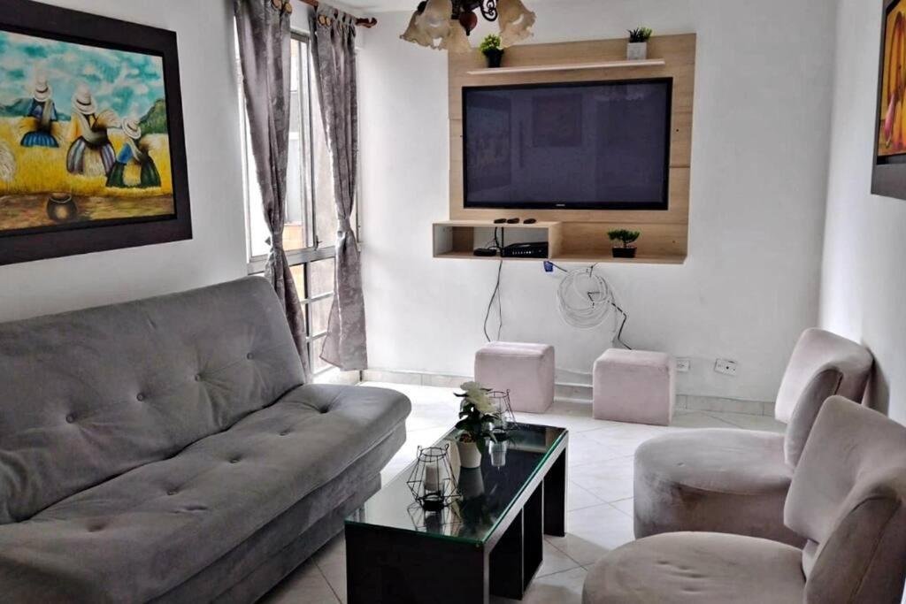 Hermoso Apartamento, Con Todas Las Comodidades.