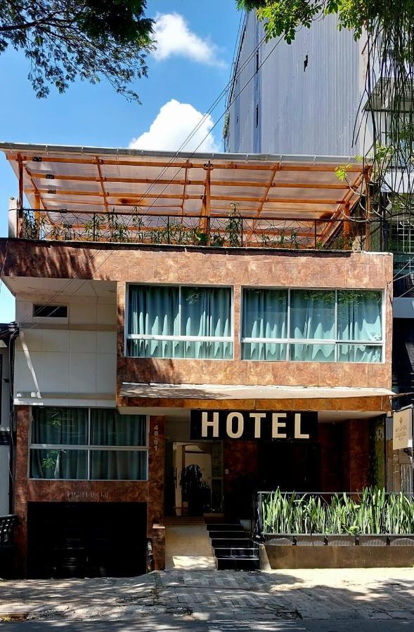 A & A Santa Alejandria Hotel