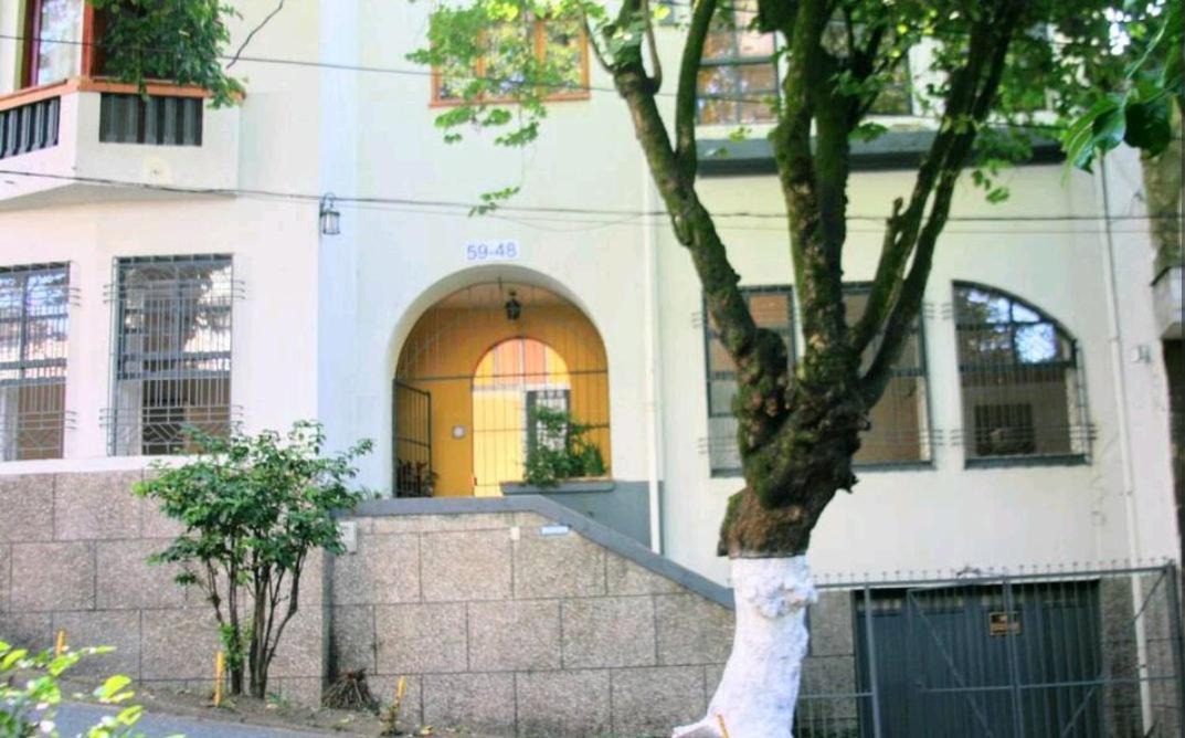 Pensión Colonial House Medellín