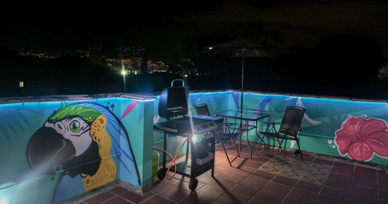 Local Gem Wtih Terrace, Near Provenza *