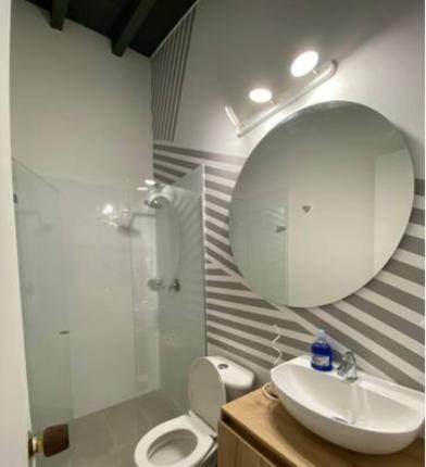 Cerca Al Centro Comercial Santafe A105 By Roots Apartamento *
