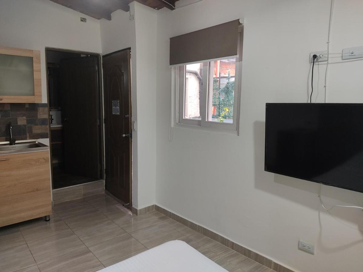 Prado Station House Guest house *