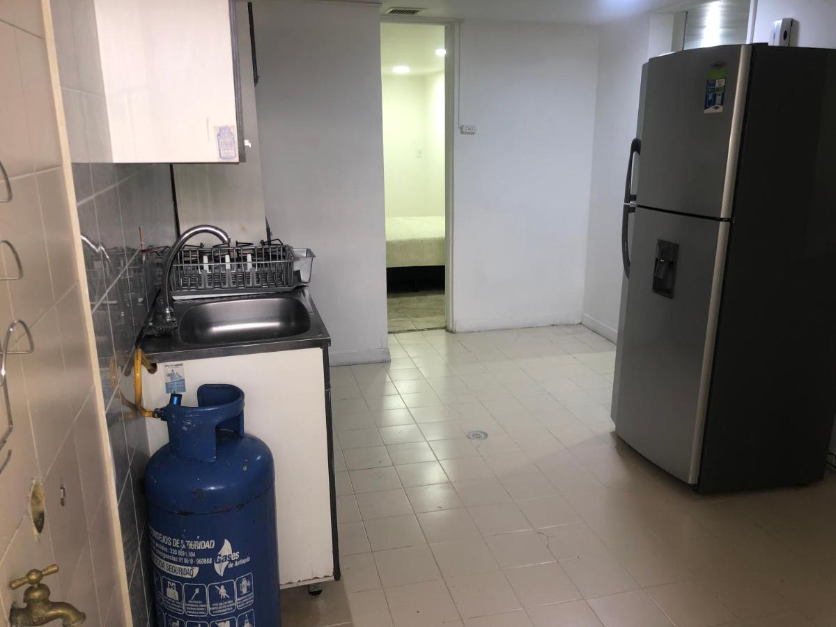 Apartamento Comodo En Laureles, Grande, Centrico ,bien Ubicado Apto203 Apartment Medellin