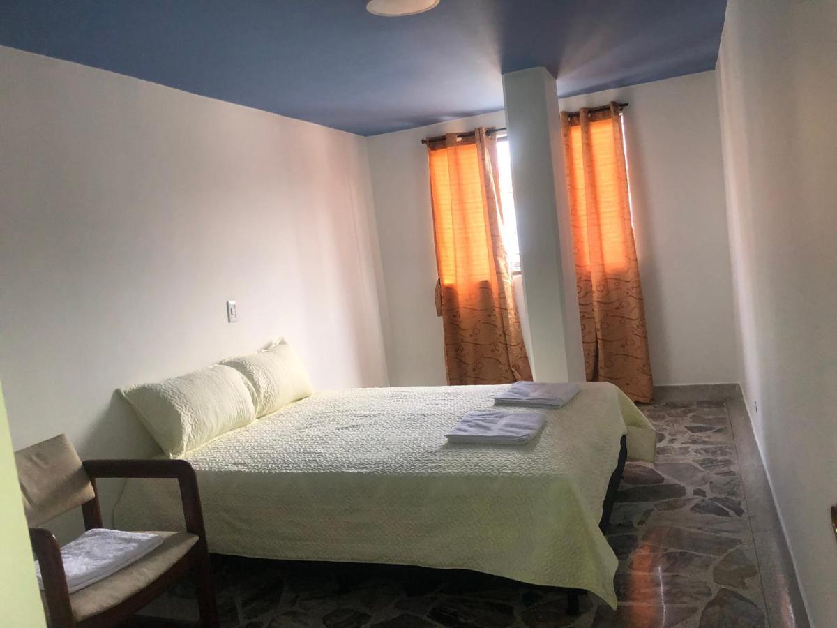 Apartamento Comodo En Laureles, Grande, Centrico ,bien Ubicado Apto203 *
