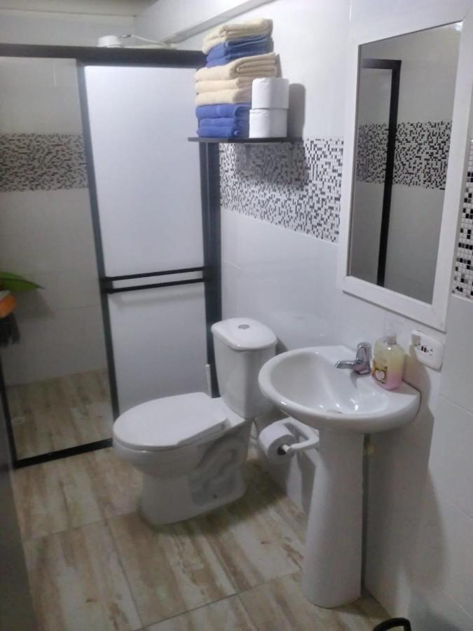 Aparta Estudios Michelle En Robledo A 20 Minutos Del Centro Al Lado De La Universidad Esumer, Imprescindible El Pago De La Primer Noche Apartment Medellin