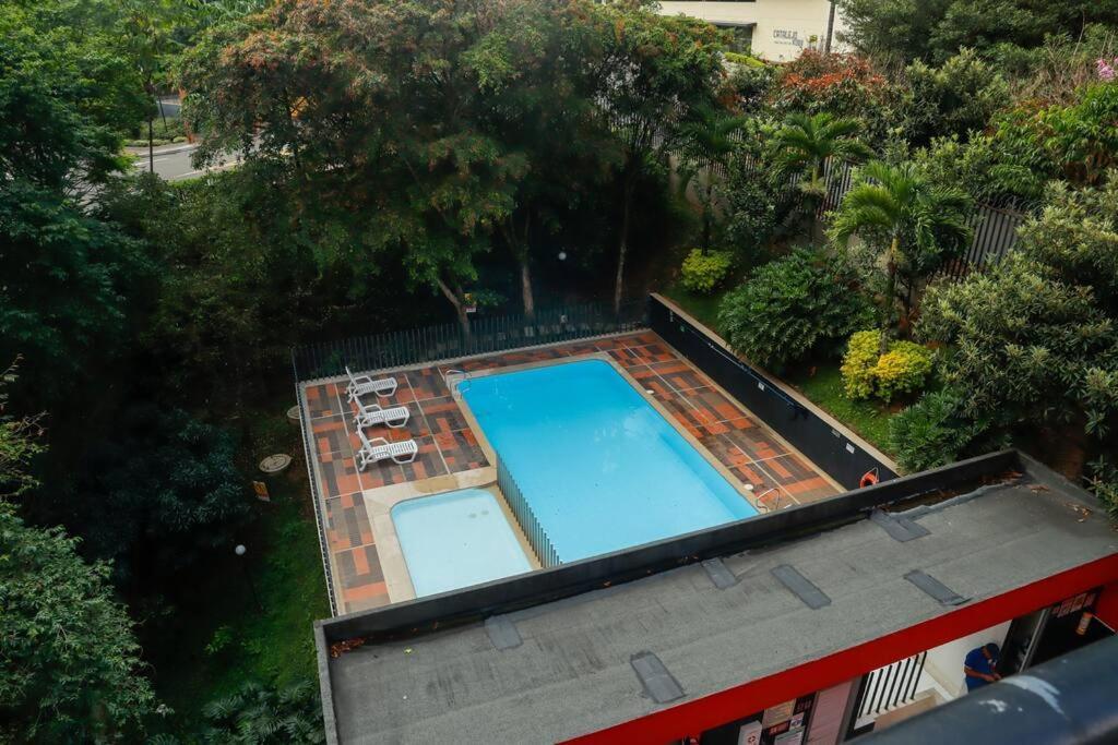 Apto De Lujo Con Terraza Zona Barbecue Y Piscina Apartamento *