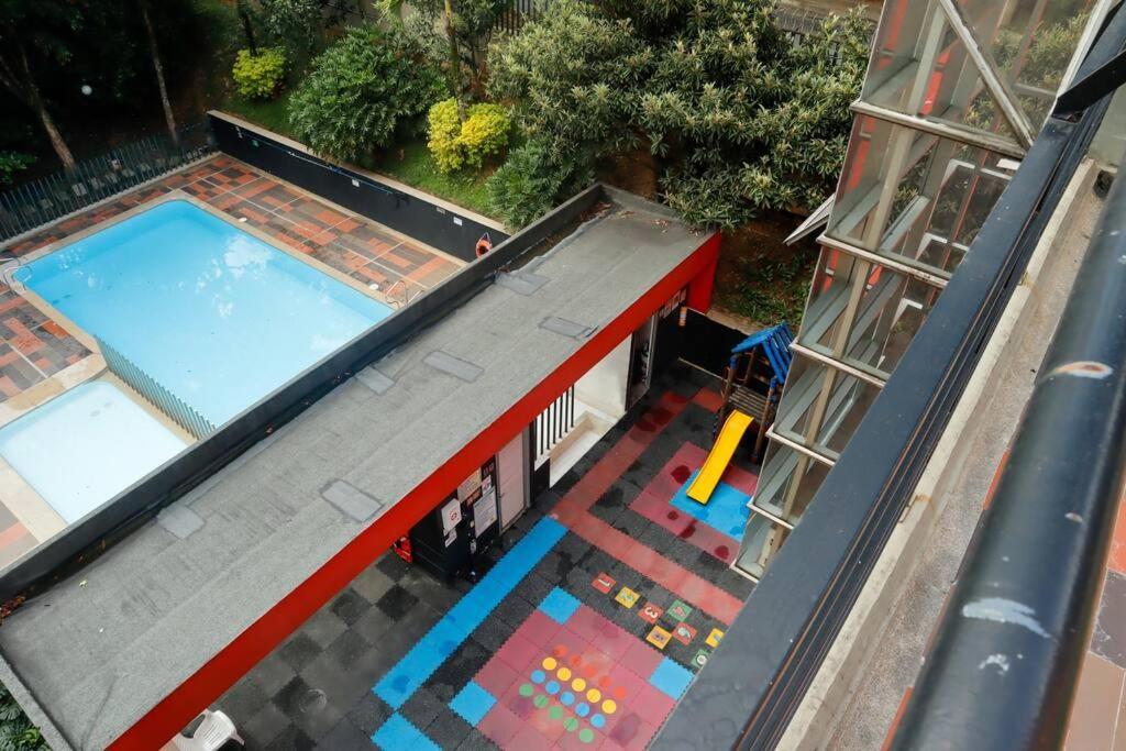 Apartamento Apto De Lujo Con Terraza Zona Barbecue Y Piscina Medellín