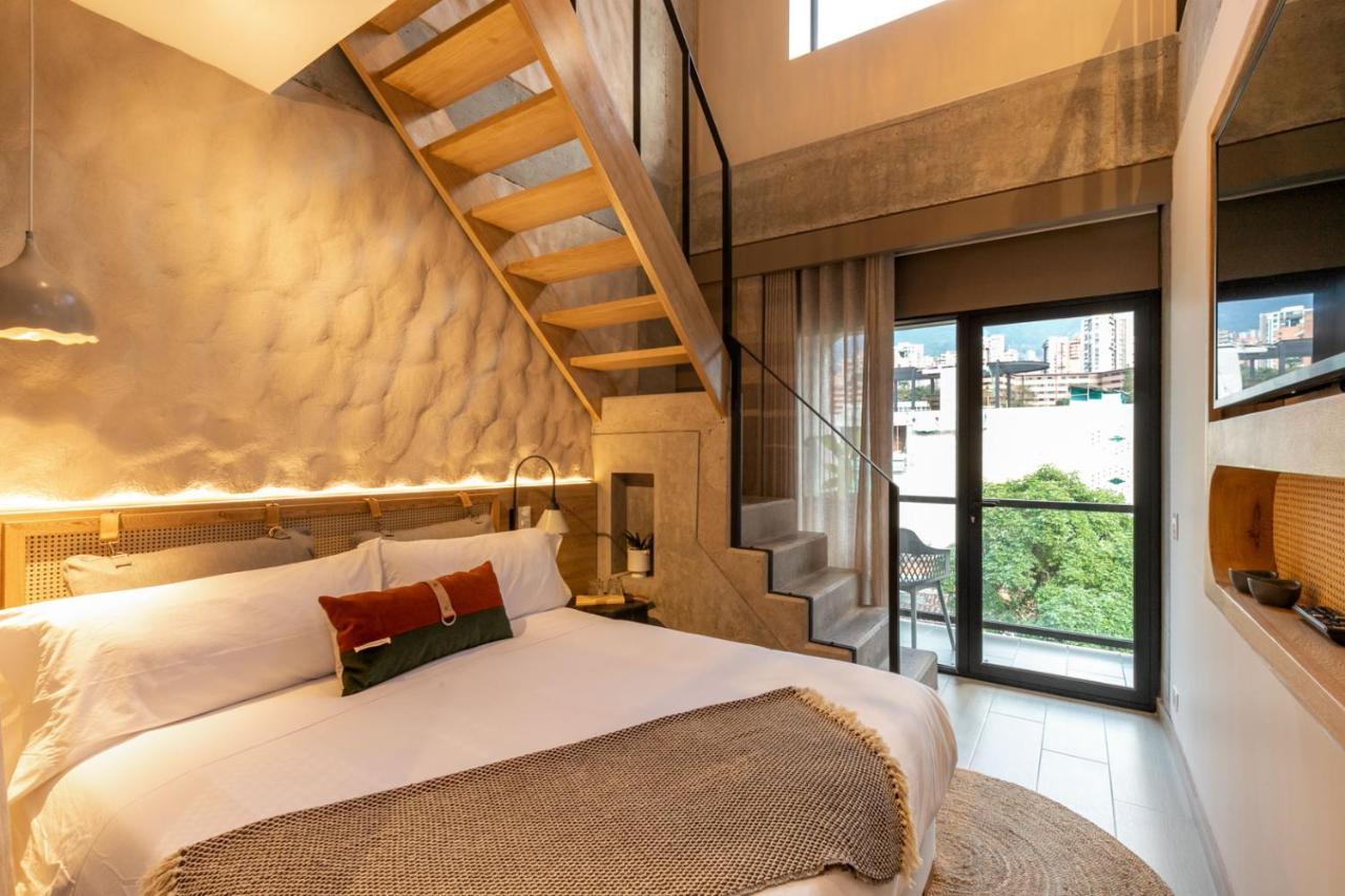 Landmark Hotel 4*