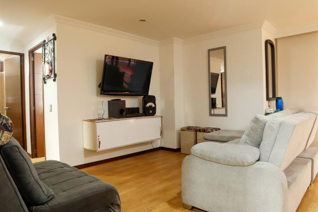 Apartamento Apto De Lujo Con Terraza Zona Barbecue Y Piscina Medellín