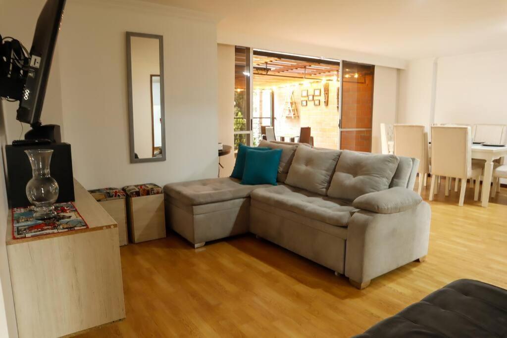 Apto De Lujo Con Terraza Zona Barbecue Y Piscina *
