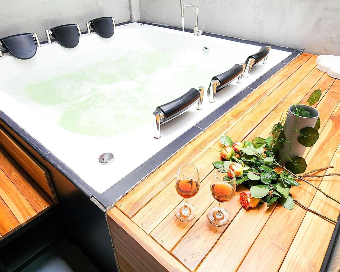 Manila House With Jacuzzi Сasa de vacaciones *