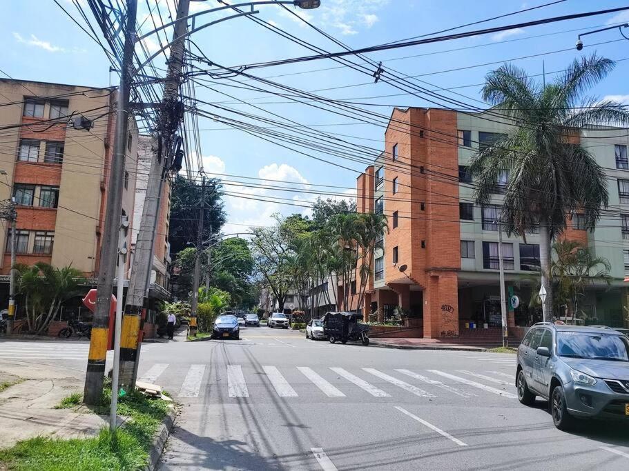 Aparta Laureles Ea 103