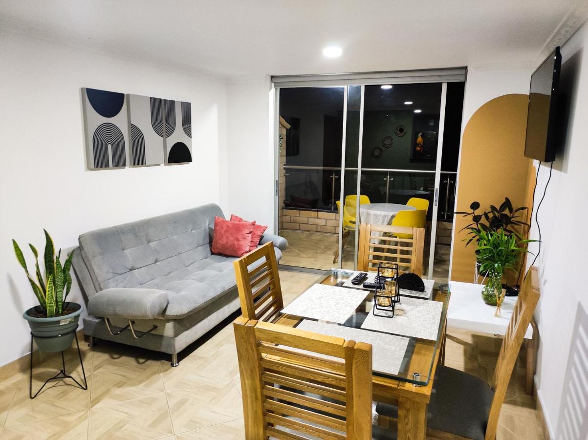 Apartamento En Laureles En La Ubicacion Ideal