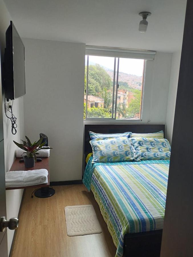 Comoda Habitacion En Apartamento Medellín