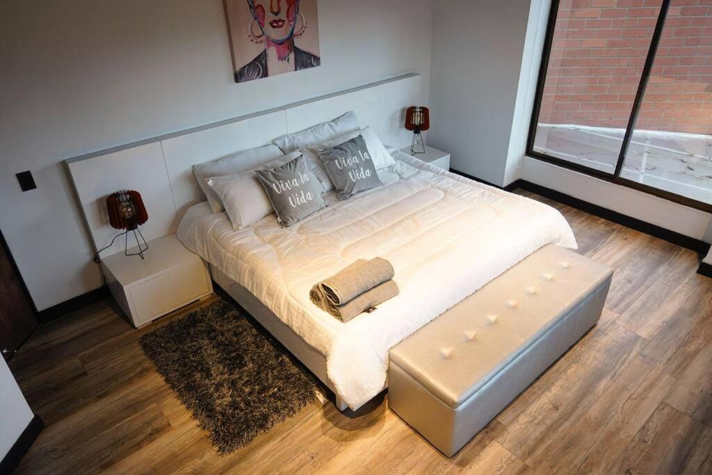 El Poblado/elegante/confortable/ac/jacuzzi/billar Medellín