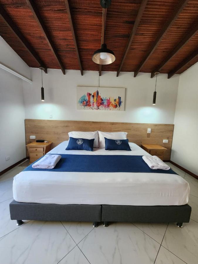 Boutique Deluxe Hotel *