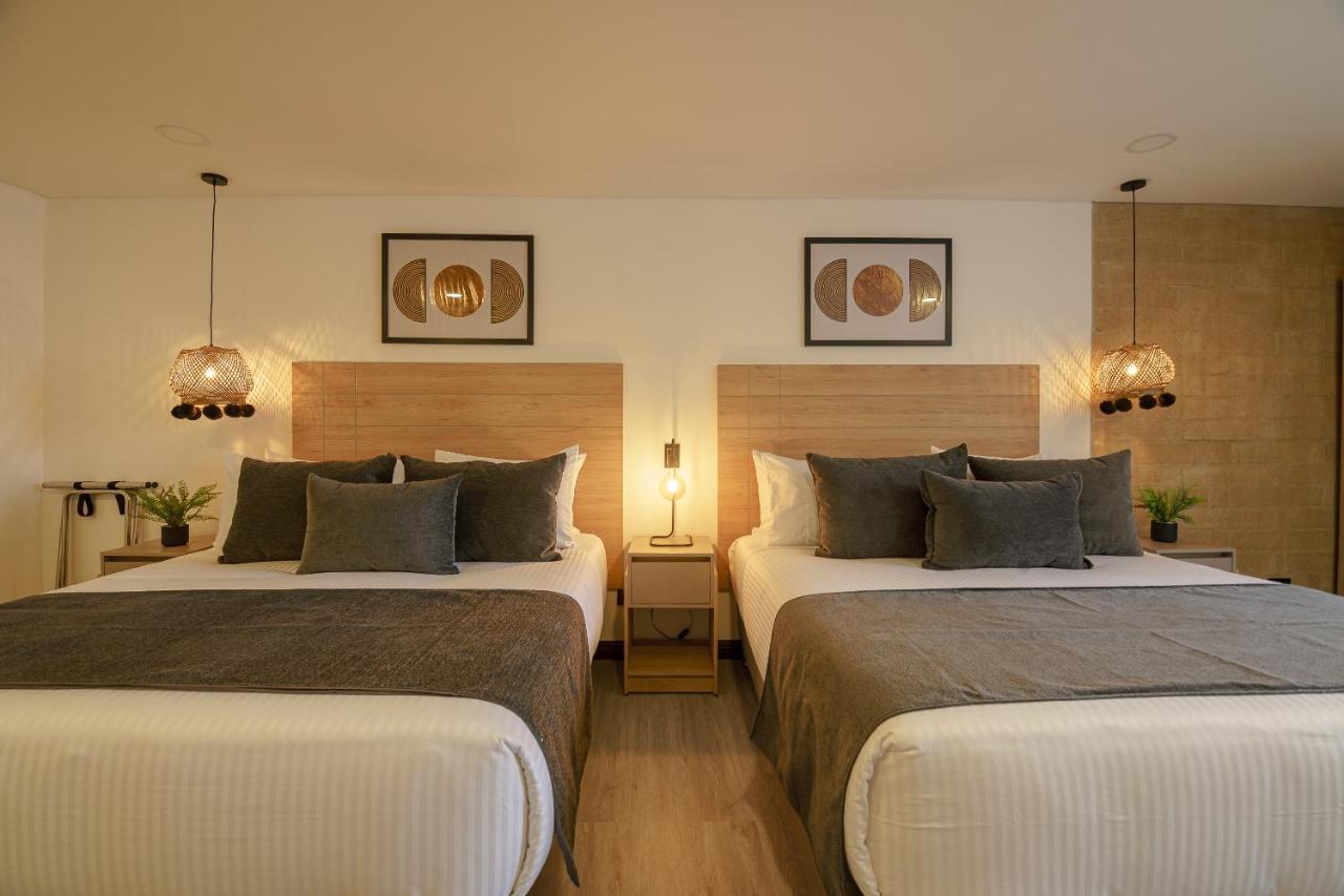 First Class Hotel