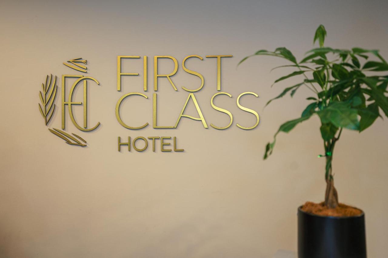 First Class 4* Medellín