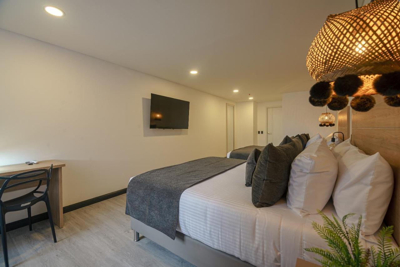 First Class Hotel