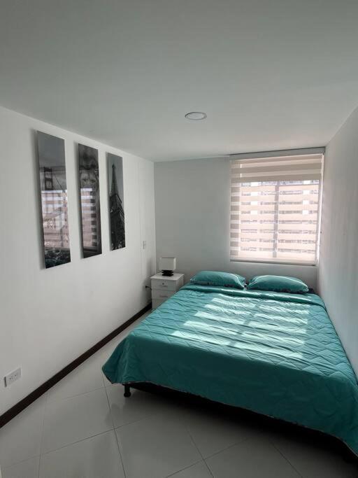 Central Apto En Av Las Palmas, Poblado Medellín