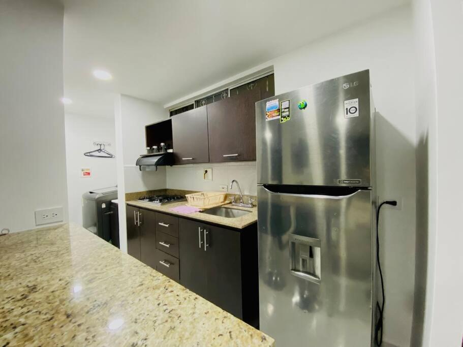 Central Apto En Av Las Palmas, Poblado Apartamento