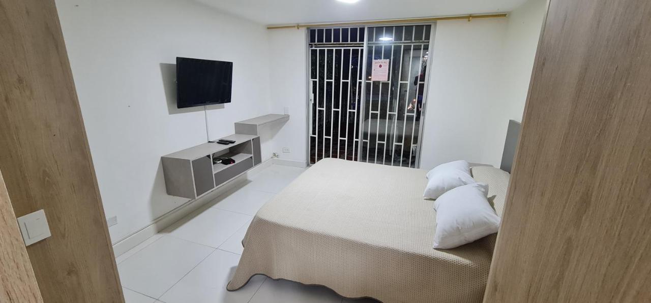 Hermosa Casa En Medellin. Cerca A Estacion Del Metro * Medellín