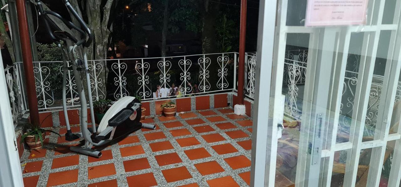Apartamento Hermosa Casa En Medellin. Cerca A Estacion Del Metro *