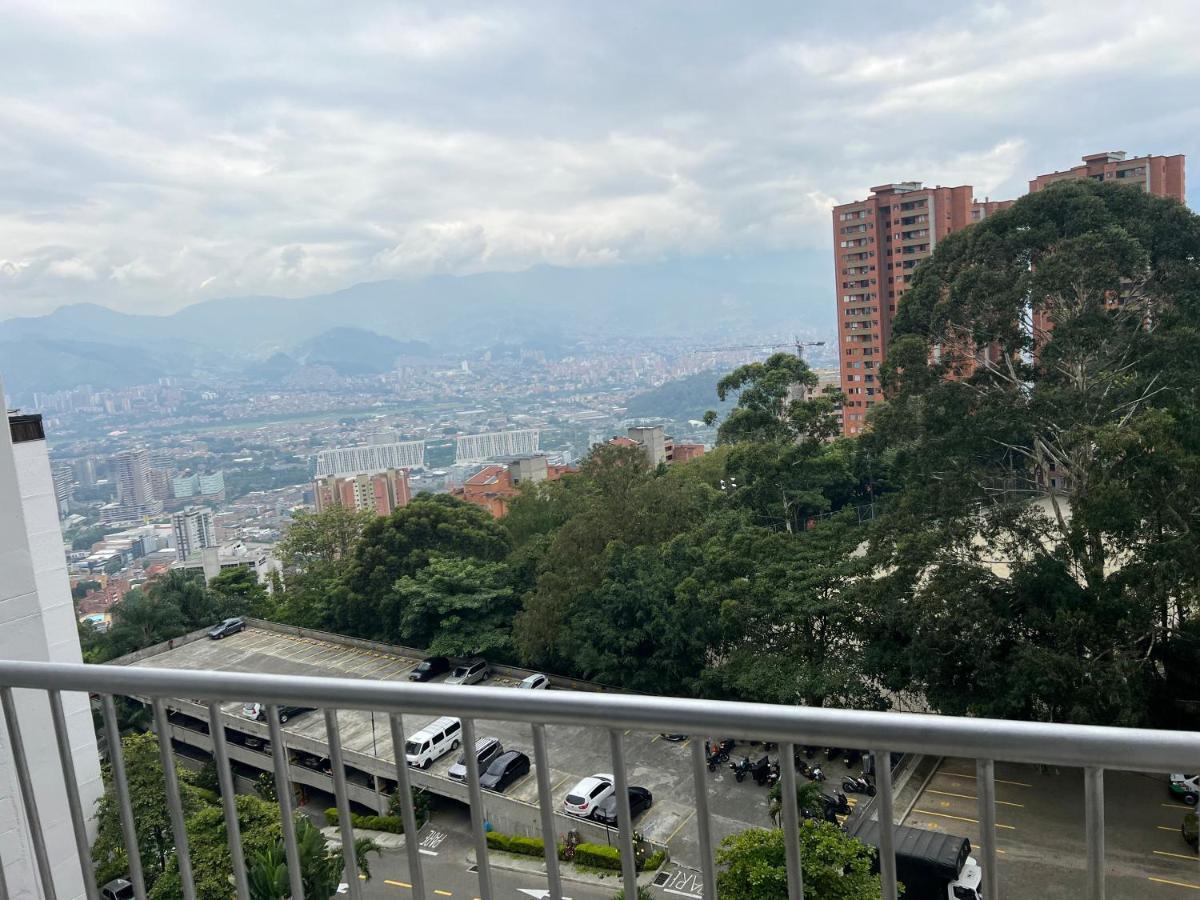 Apartamento Parque Lleras Poblado Palmas Medellín