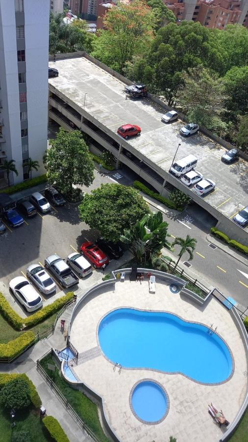 Parque Lleras Poblado Palmas Apartamento Medellín