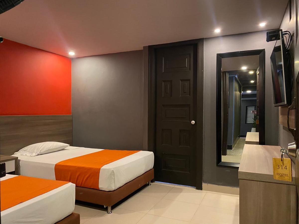 Latino Hotel 2*