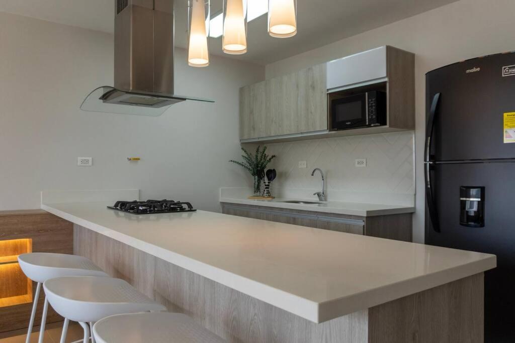 Apartamento Luxury, 3 Bdr, Pv Balconie, Design, Laureles *