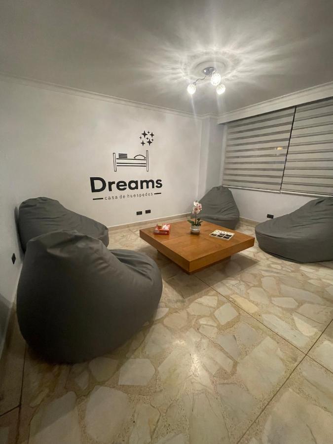 Habitacion Privada Laureles, Suit Jacuzzi Habitación en casa particular Medellín